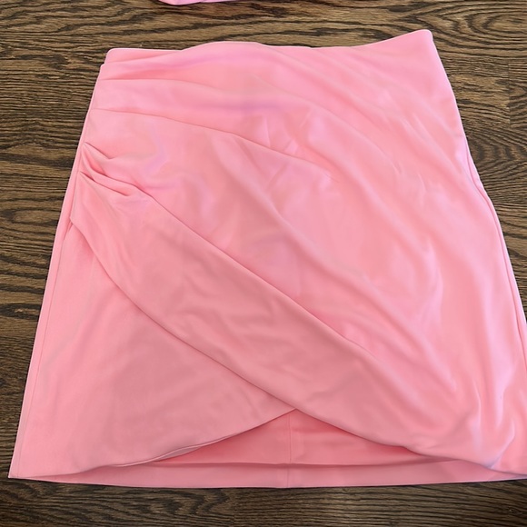 Zara Matching Two Piece Set - Picture 4 of 5